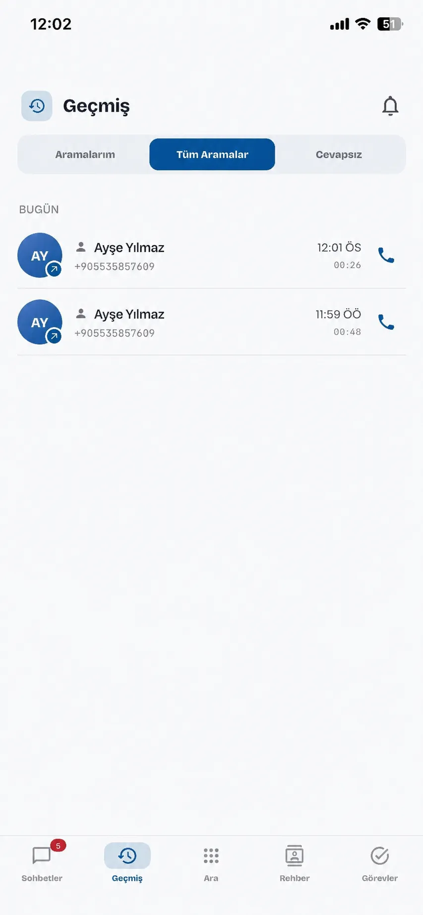 Hipcall mobil uygulaması çağrı geçmişi — çağrılarım, tüm çağrılar ve cevapsızlar sekmeleri; her kayıtta süre ve geri arama düğmesi